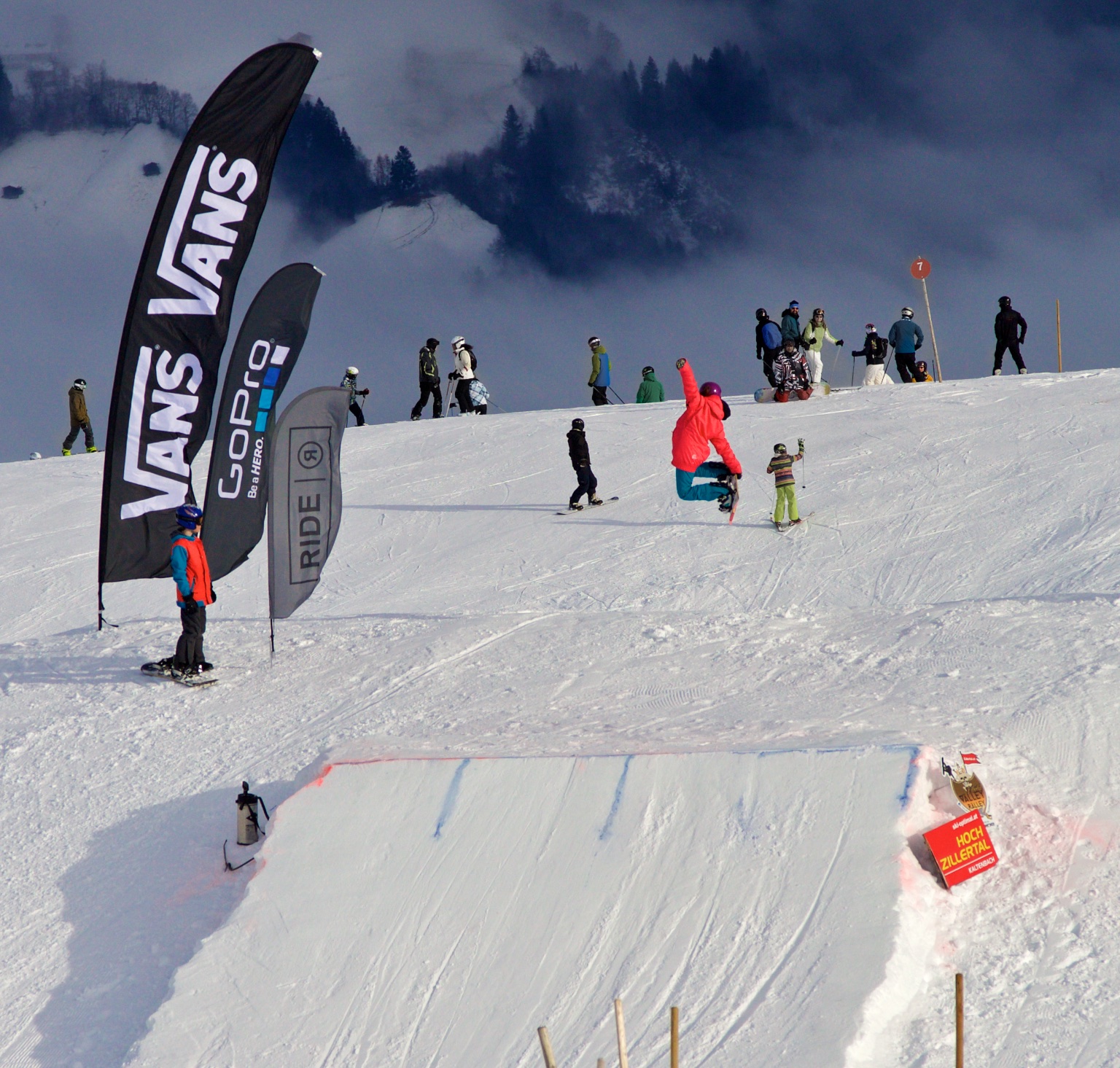 Zillertal VÄLLEY RÄLLEY hosted by Ride Snowboards 2015 / 2016 Startschuss im Betterpark Hochzillertal