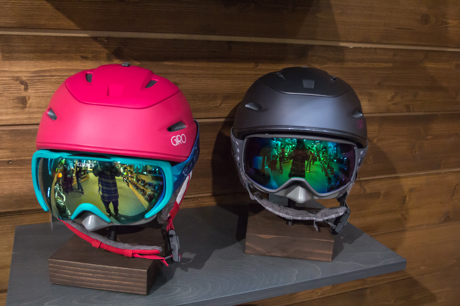 Sehen nicht nur schick aus, sondern bieten auch jede Menge Funktionen: Die neuen Giro Helmets und Goggles